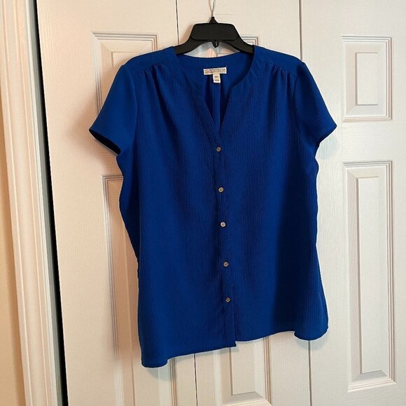 Dana Buchman Tops - Shirt